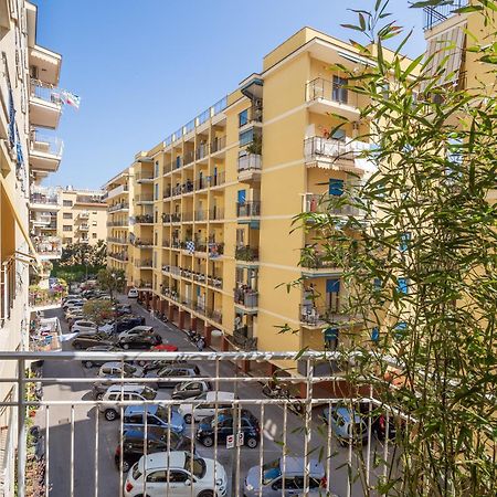 Surya House - Elegant Apartment In Sorrento Eksteriør billede