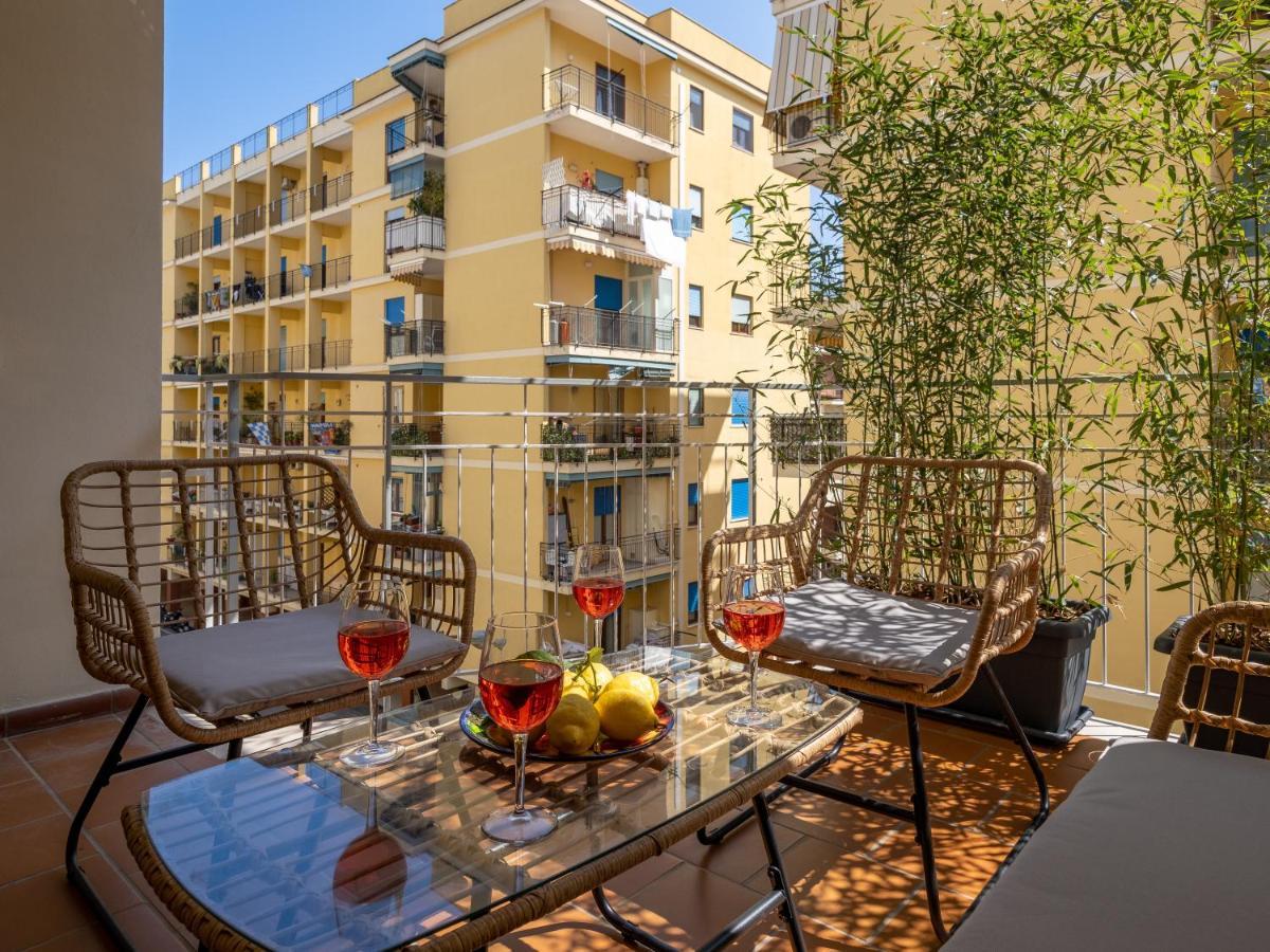 Surya House - Elegant Apartment In Sorrento Eksteriør billede